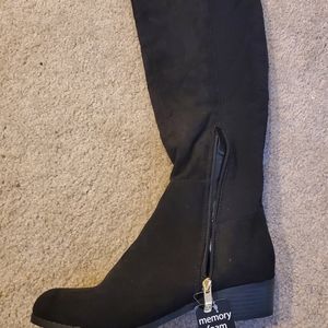 Black Boots